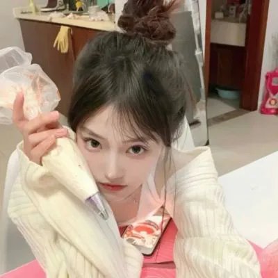 色肉毒蝎女